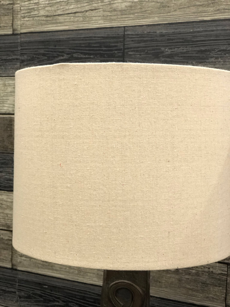 BRONZE IRISH KNOT LAMP W/TAN SHADE.