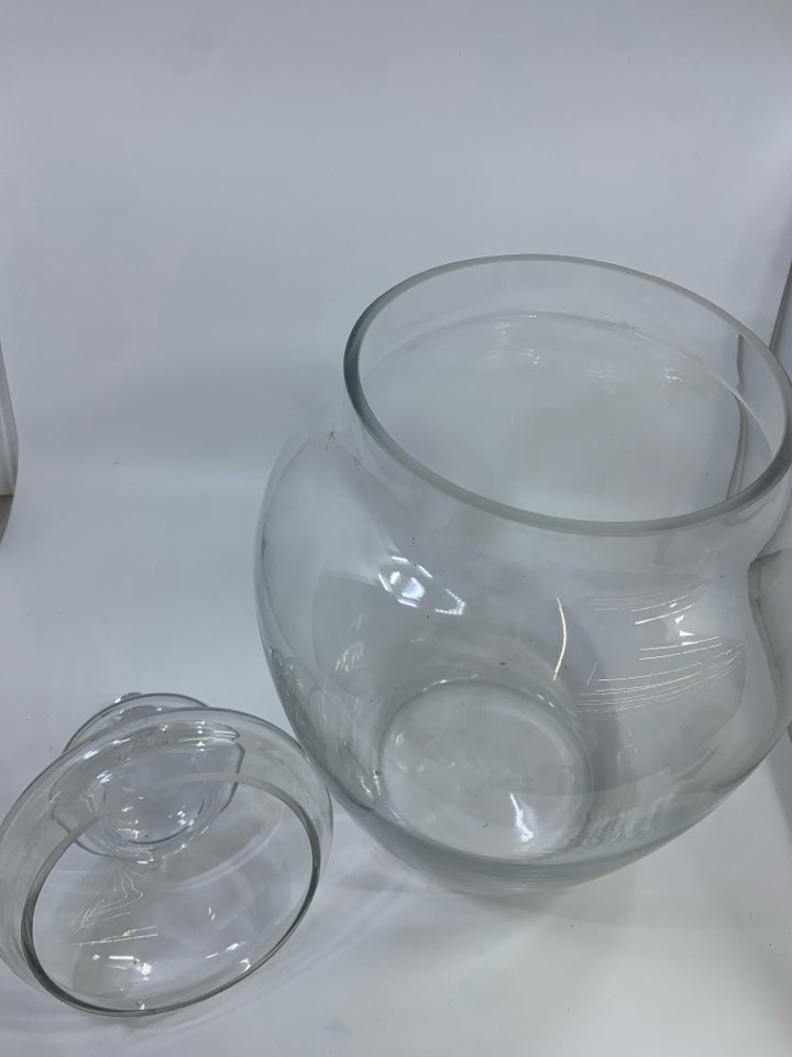 JUMBO CLEAR GLASS APOTHECARY JAR W/LID.