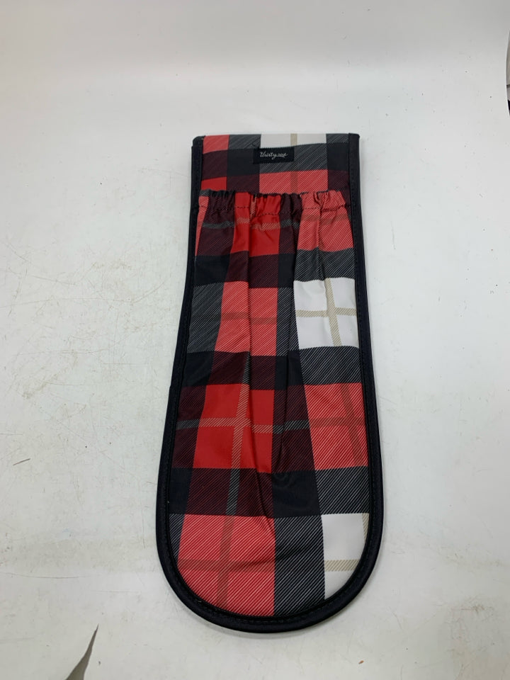 RED NARROW HANGING STORAGE.