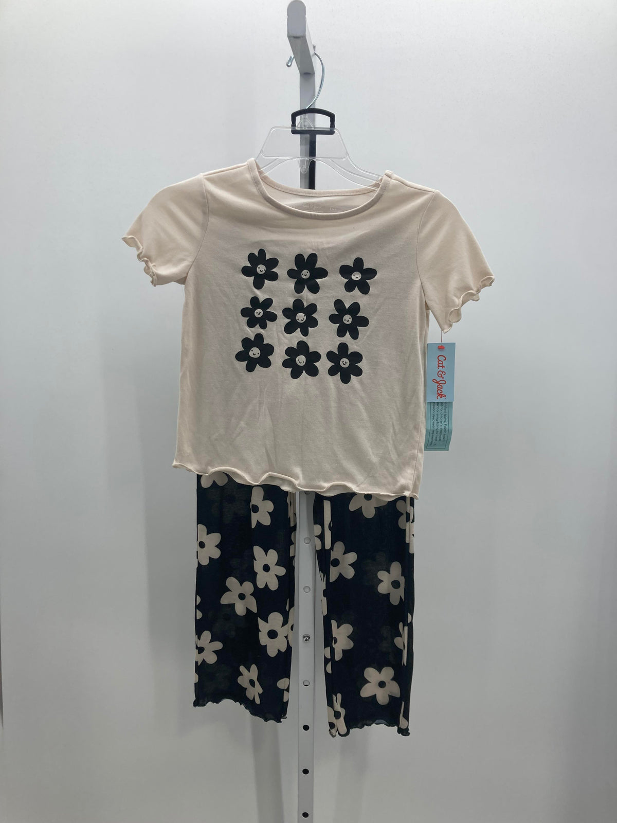 Cat & Jack Size 6-7 Girls Pajamas