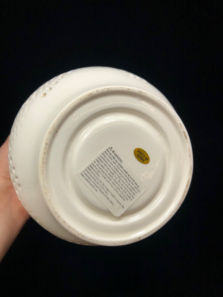 CERAMIC TEA LIGHT LANTERN W/CIRCULAR PATTERN.