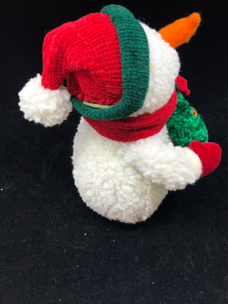 PLUSH SNOWMAN HOLDING WREATH.