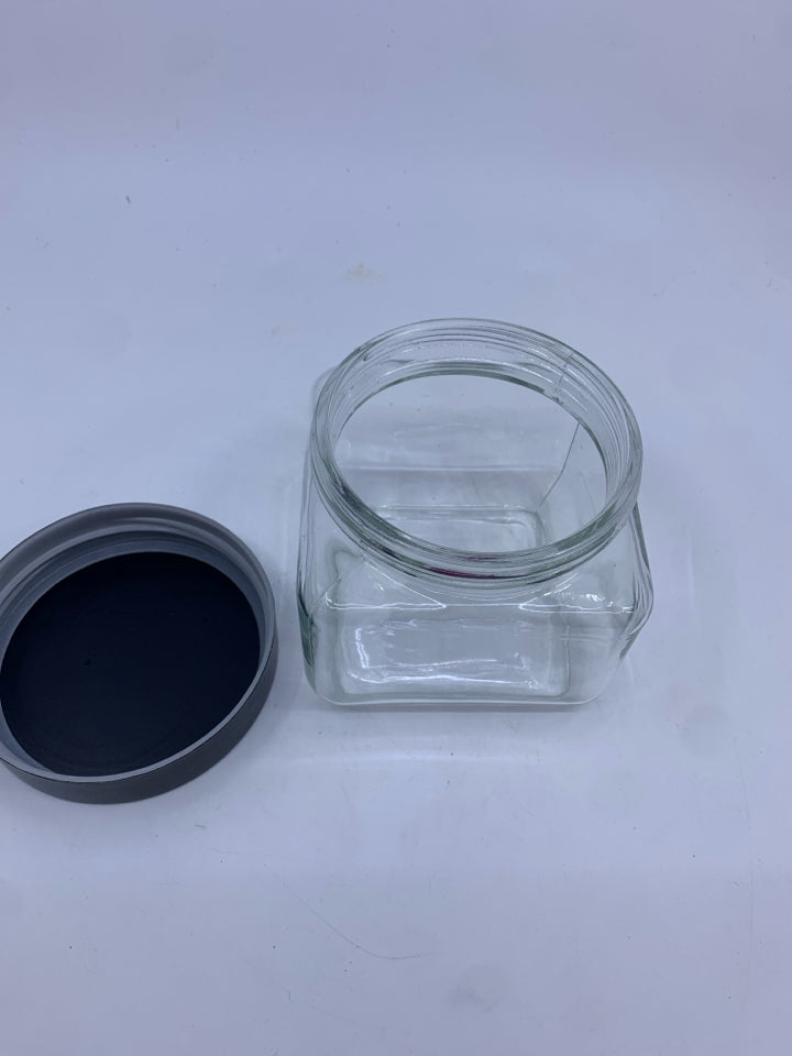 SQUARE CANISTER W BLACK LID.