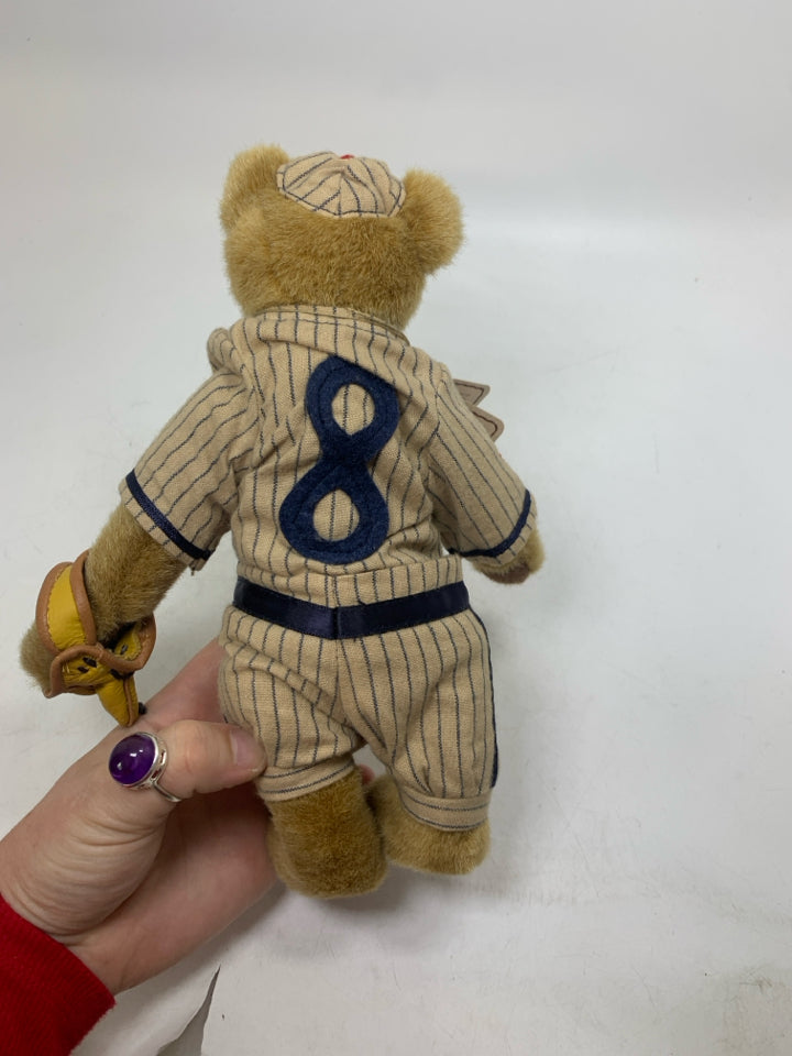 BROWN BOYDS BEAR BASEBALL PLAYER.