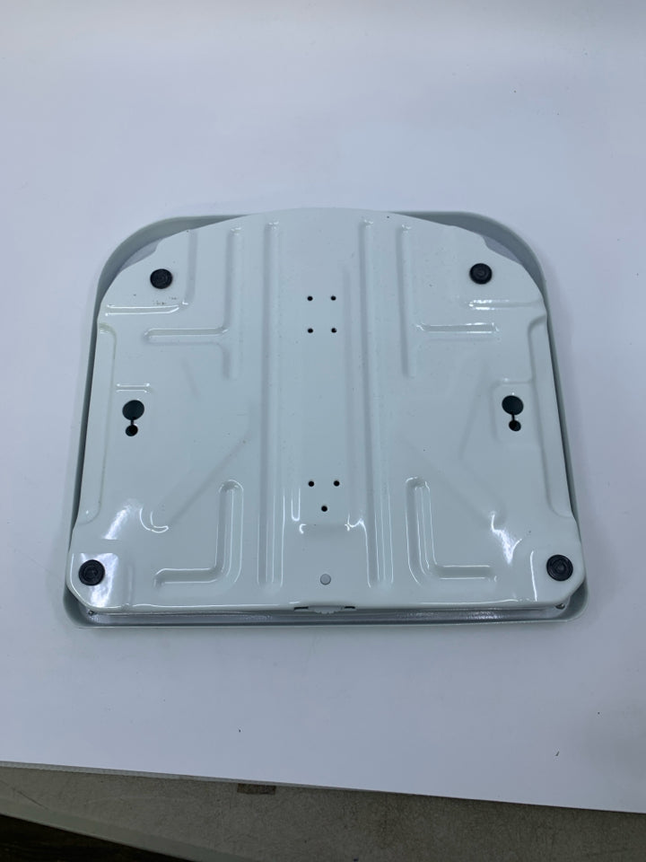 WHITE METAL SCALE.