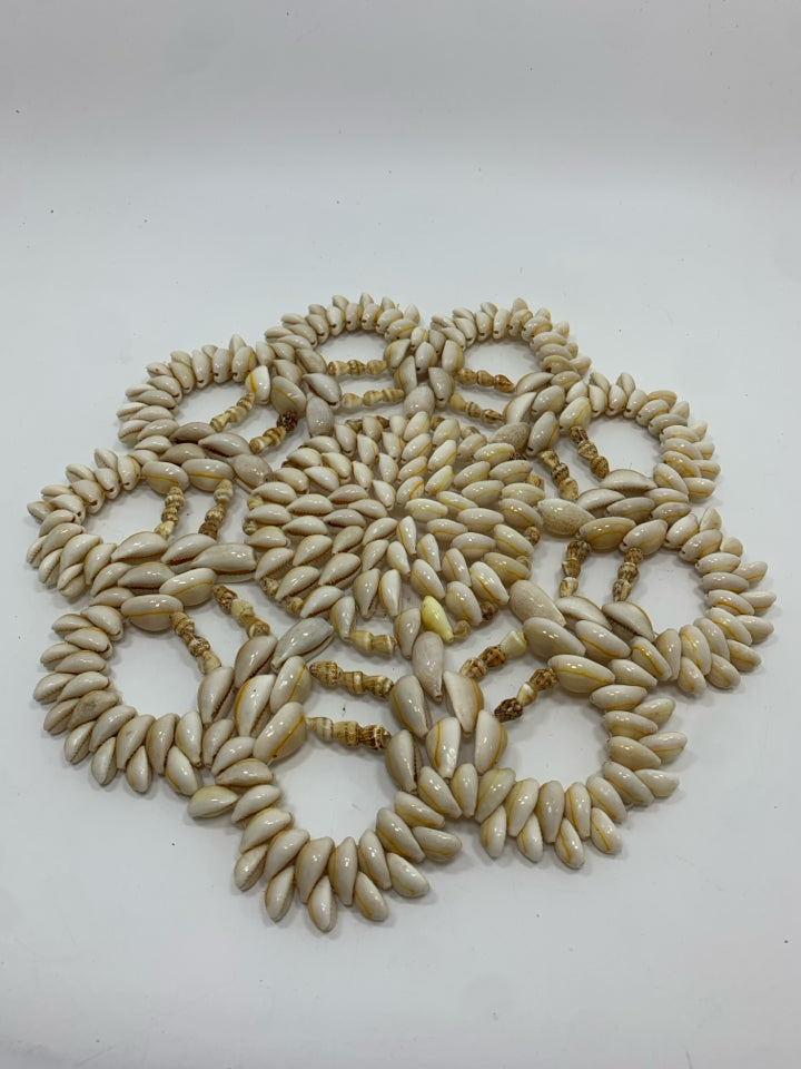 SEASHELL FLOWER TRIVET.