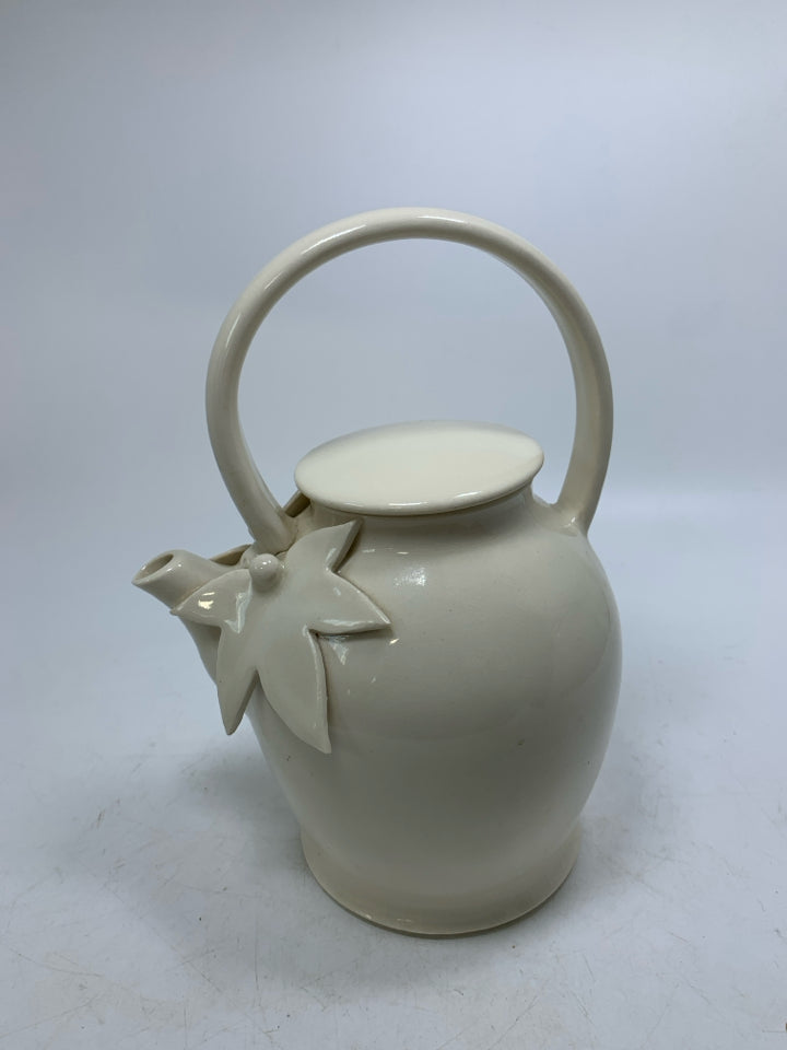 POTTERY TEAPOT W/ 3D LEAVES SHORT SPOUT.