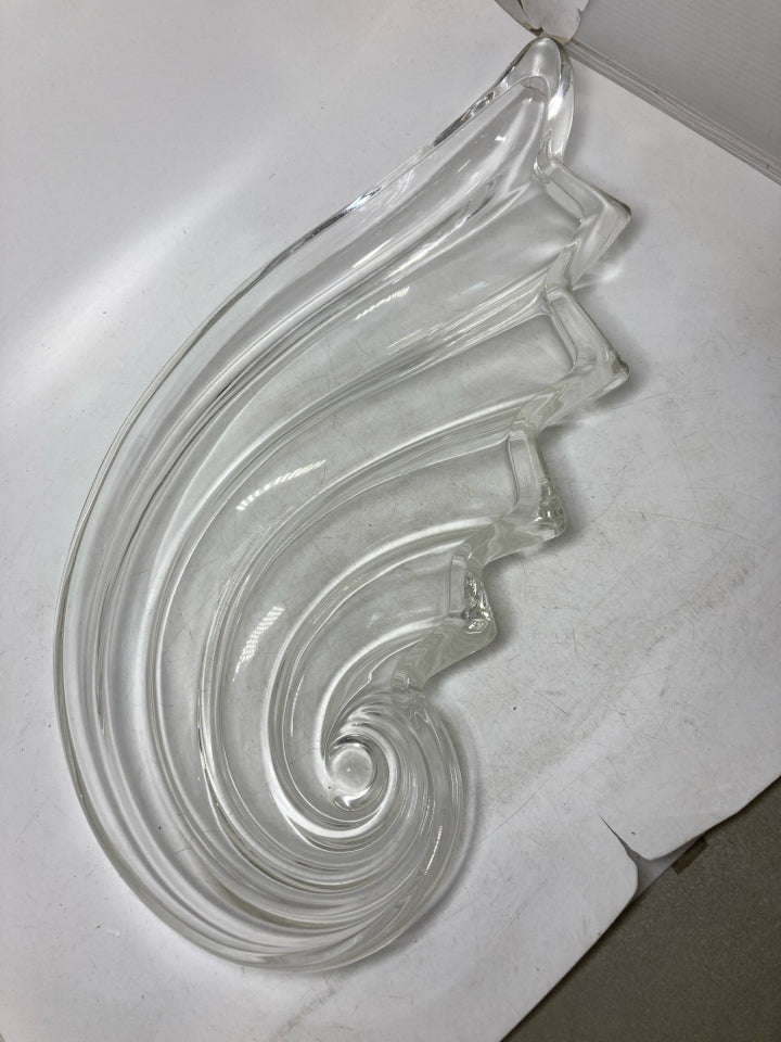 CLEAR LARGE HEAVY SWIRL SERVING BOWL.