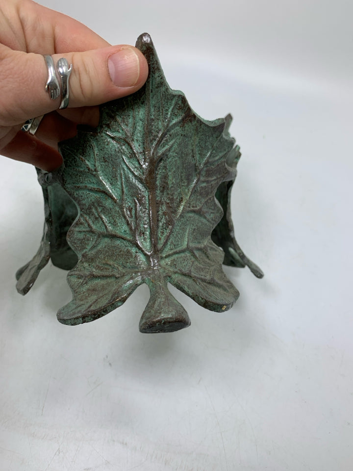 2 PIECE HEAVY METAL LEAF STAND W/ GLASS BOWL INSERT.