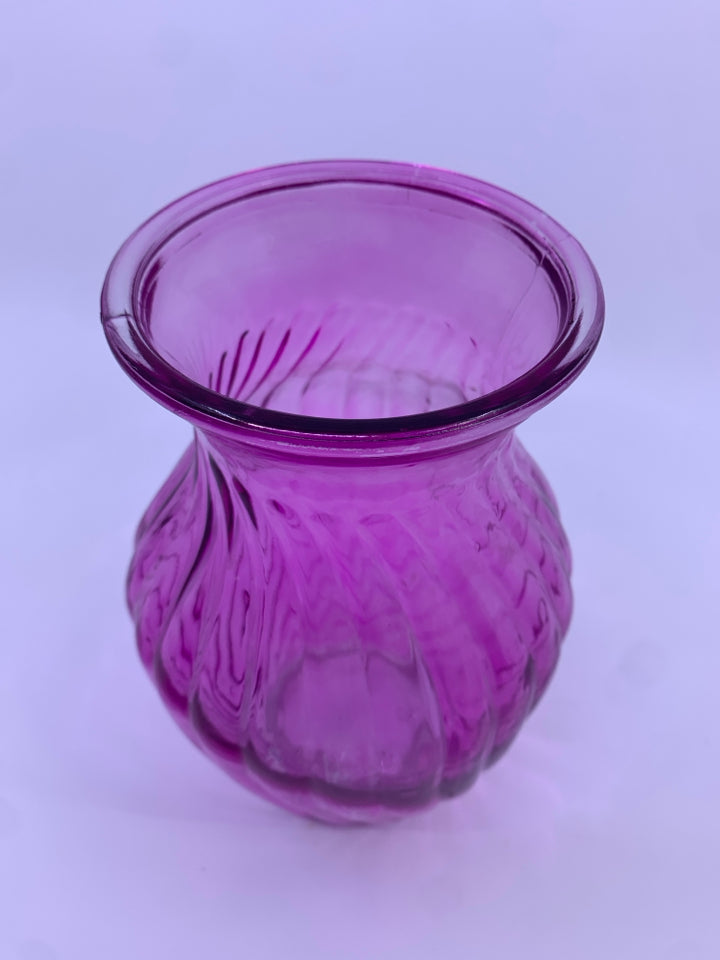 PURPLE GLASS, RIBBED VASE.