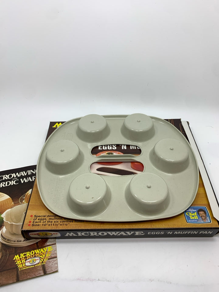 NIB MICROWAVE EGGS & MUFFIN PAN.