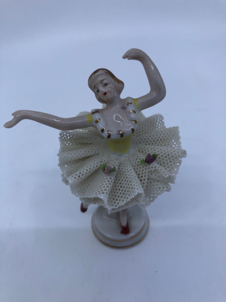 VTG SMALL YELLOW DRESS PORCELAIN BALLERINA.