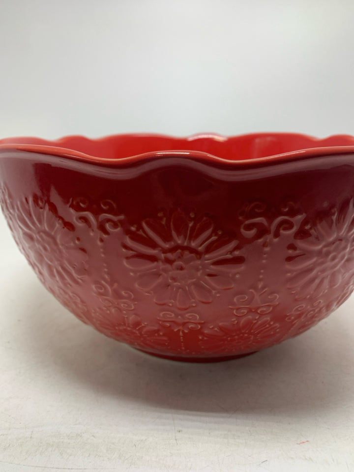 LARGE EMBOSSED FLORAL MIXING BOWL.