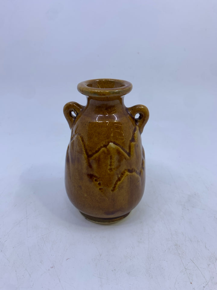VTG BROWN EMBOSSED CERAMIC VASE.