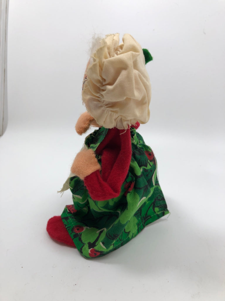 ANNALEE MRS CLAUS FIGURINE.