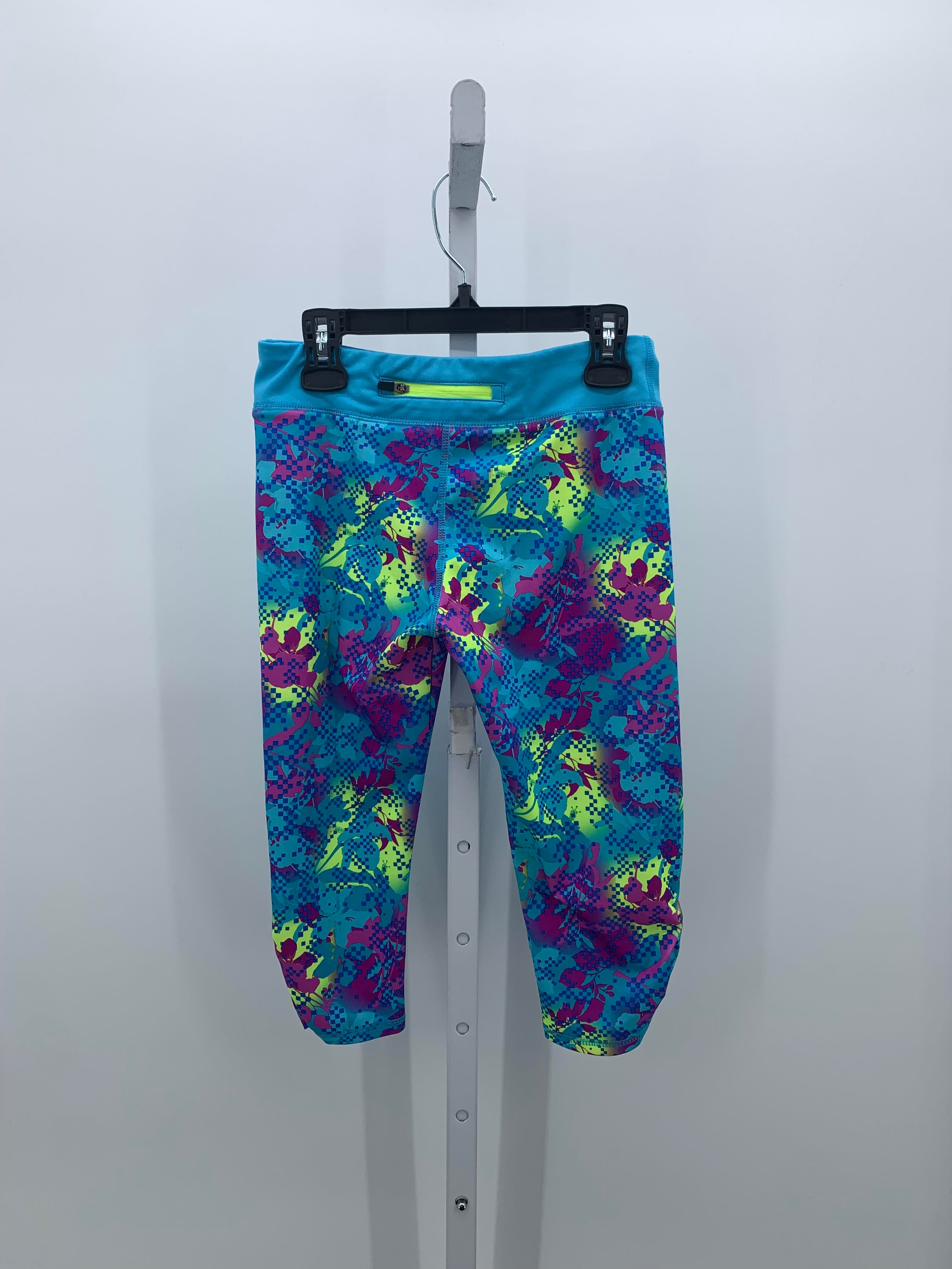 Avia Size 10-12 Girls Capri