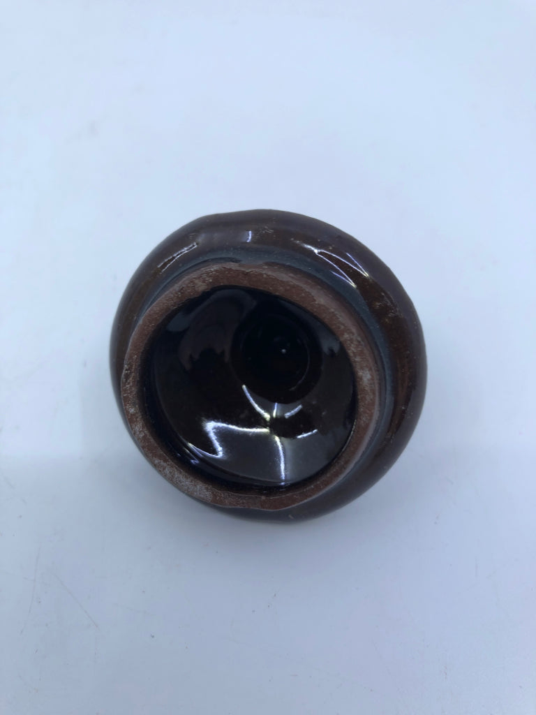 VTG TAN CANISTER W BROWN LID.