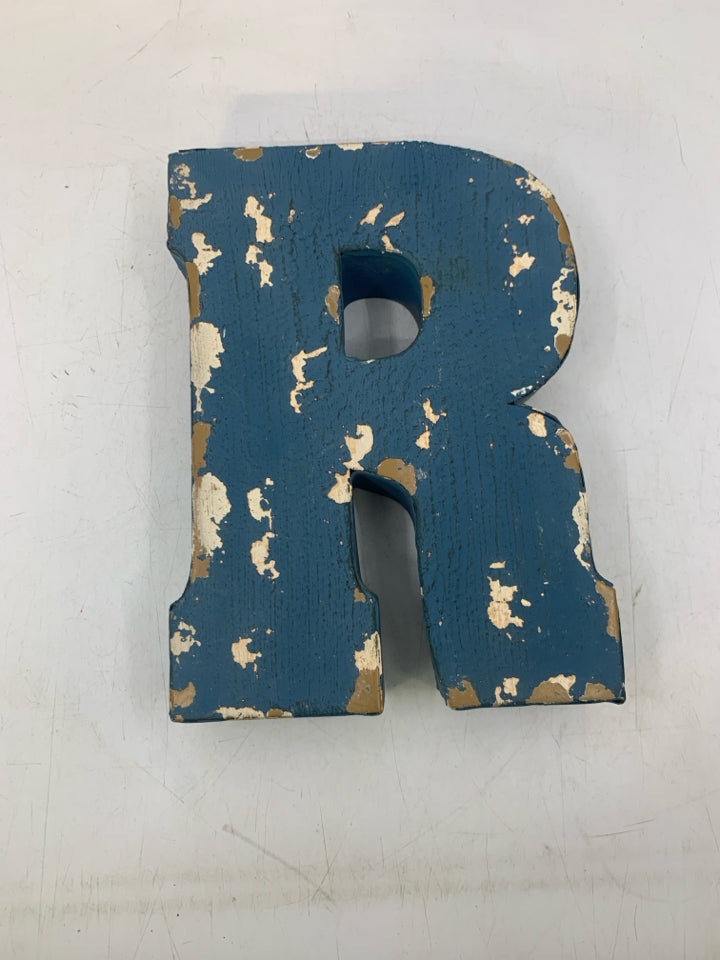 METAL BLUE DISTRESSED MONOGRAM R.