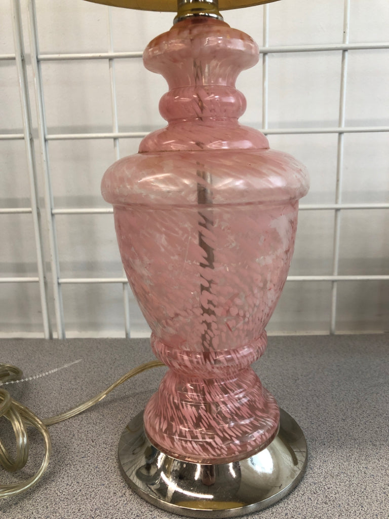 PINK GLASS BASE LAMP W/RIBBED SHADE.