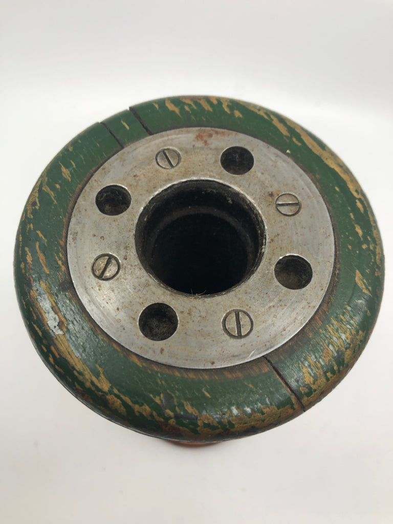 VTG GREEN WOODEN INDUSTRIAL YARN SPINDLE.