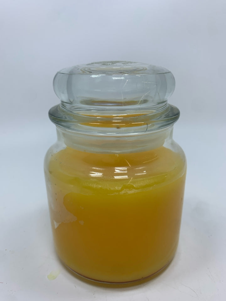 BRIGHT CITRUS YANKEE CANDLE.