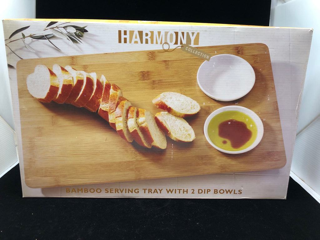 NIB HARMONY BAMBOO SERVING TRAY W/2 DIP BOWLS.
