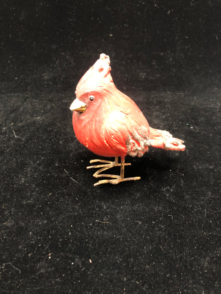 CARDINAL GLITTER FIGURINE.