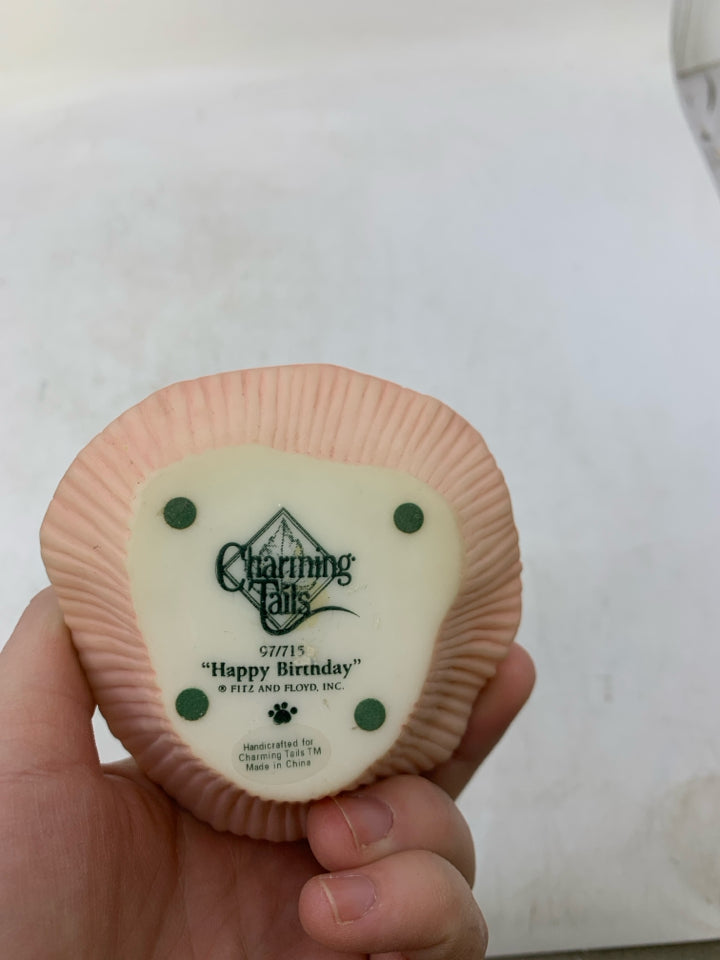 MOUSE IN CUPCAKE- HAPPY BIRTHDAY