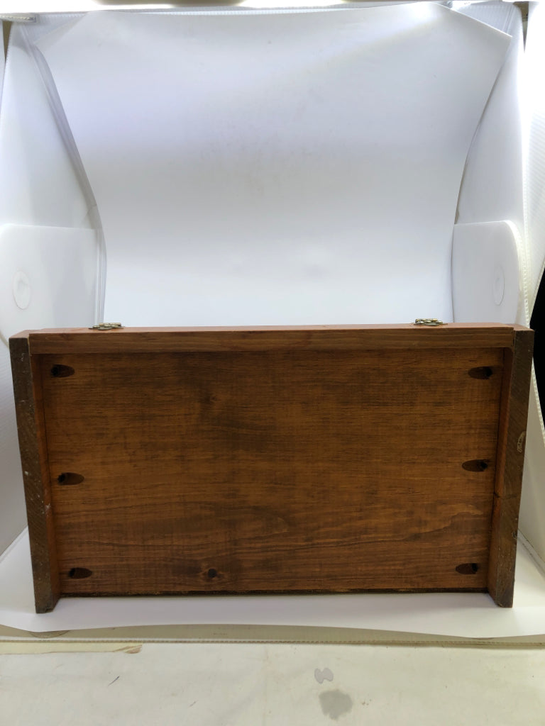 VTG COUNTRY PUNCHED TIN BREAD BOX W/ SHELF DIVIDER.