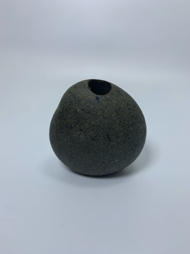 HEAVY STONE ROCK VASE.