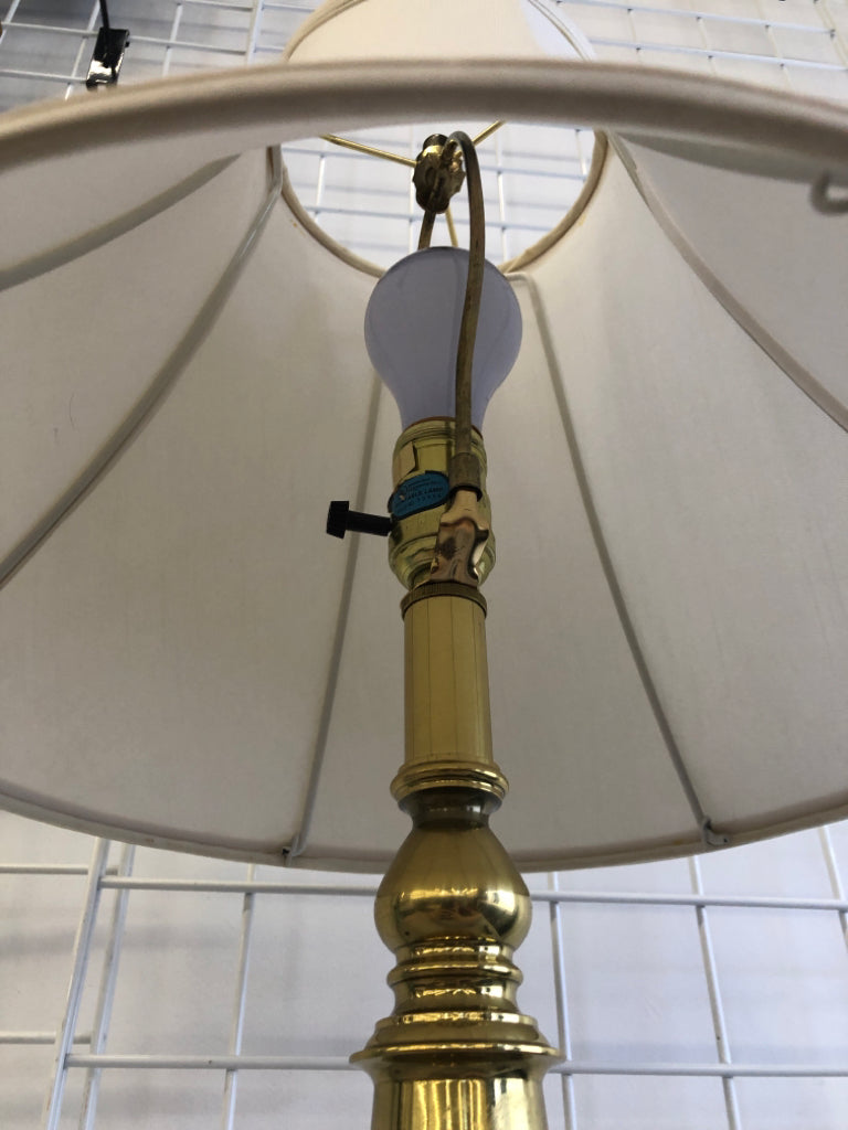 BRASS METAL BASE LAMP W WHITE SHADE.