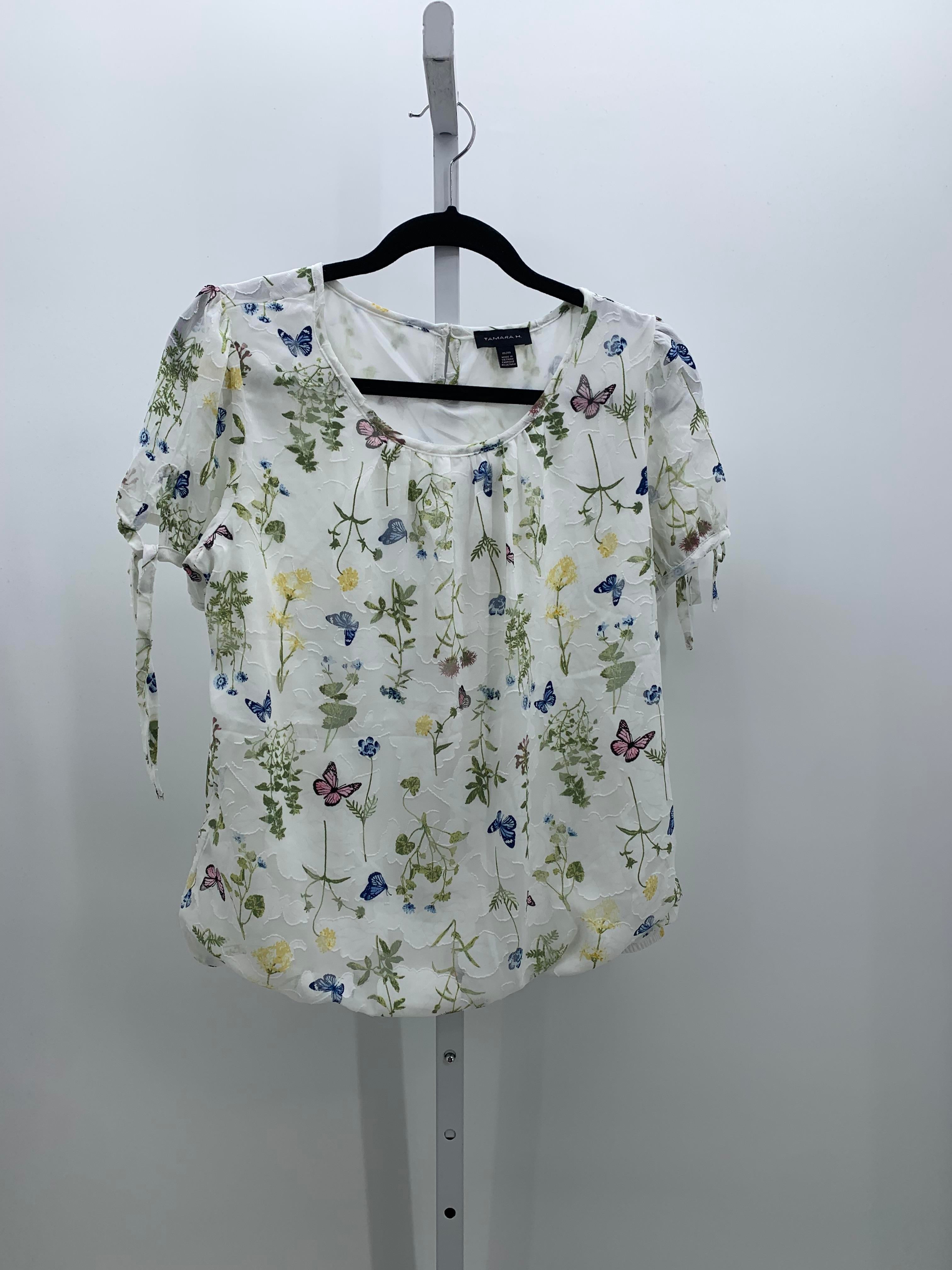Size Medium Misses Short Sleeve Shirt