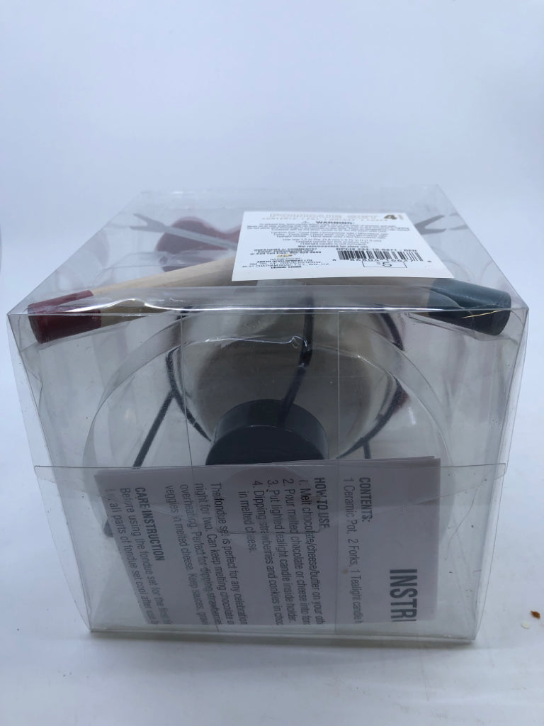 NIB FONDUE SET.