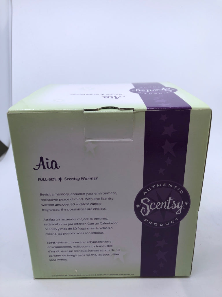 NEW VALENTINE ELECTRIC WAX WARMER- IN BOX