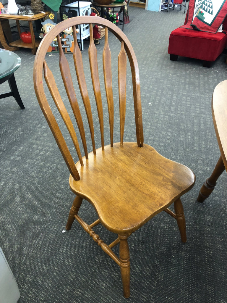 MODERN WOOD KITCHEN TABLE & 4 CHAIRS - WALTER OF WABASH/AMESBURY.