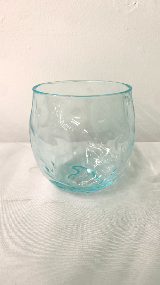 4 DOTTED LIGHT BLUE MELAMINE STEMLESS WINE GLASSES.