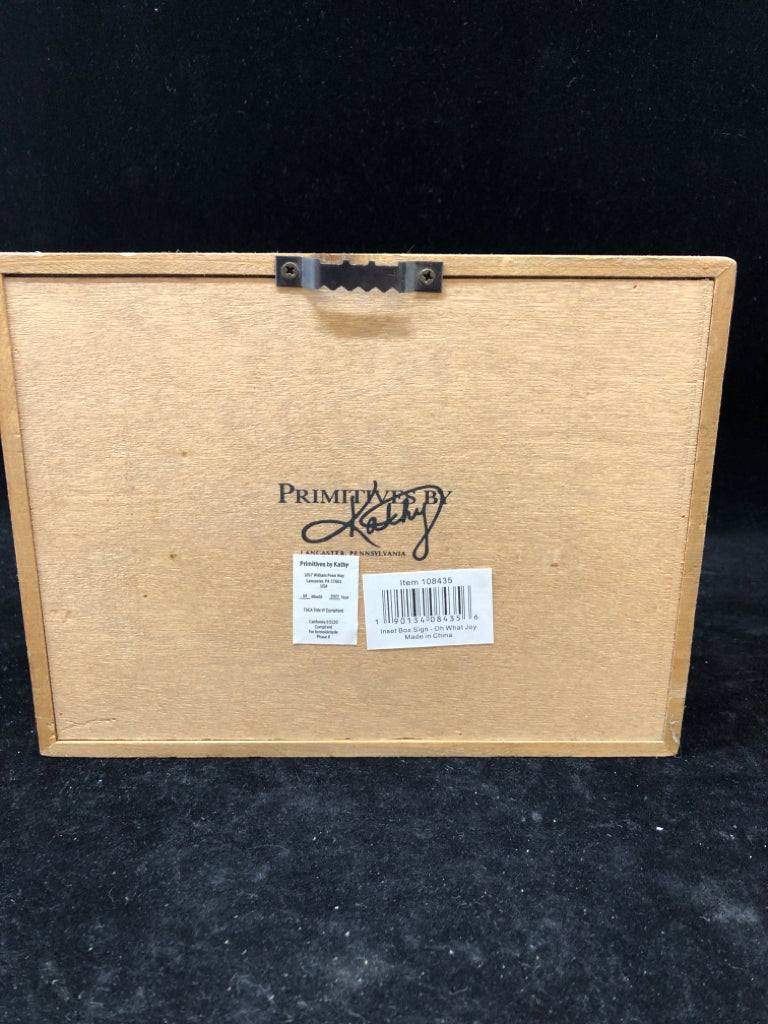 WOODEN PICTURE W/ SNOWMAN AND HAT.