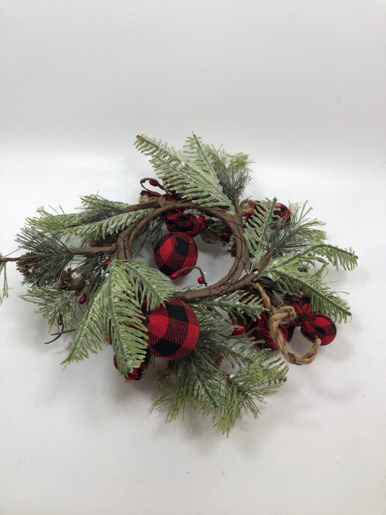 WREATH W/ RED BUFFALO PLAID & JINGLE BELLS.