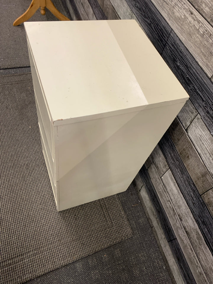 WHITE PAINTED 3 DRAWER SIDE TABLE.