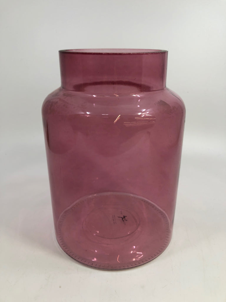 PINK GLASS VASE.