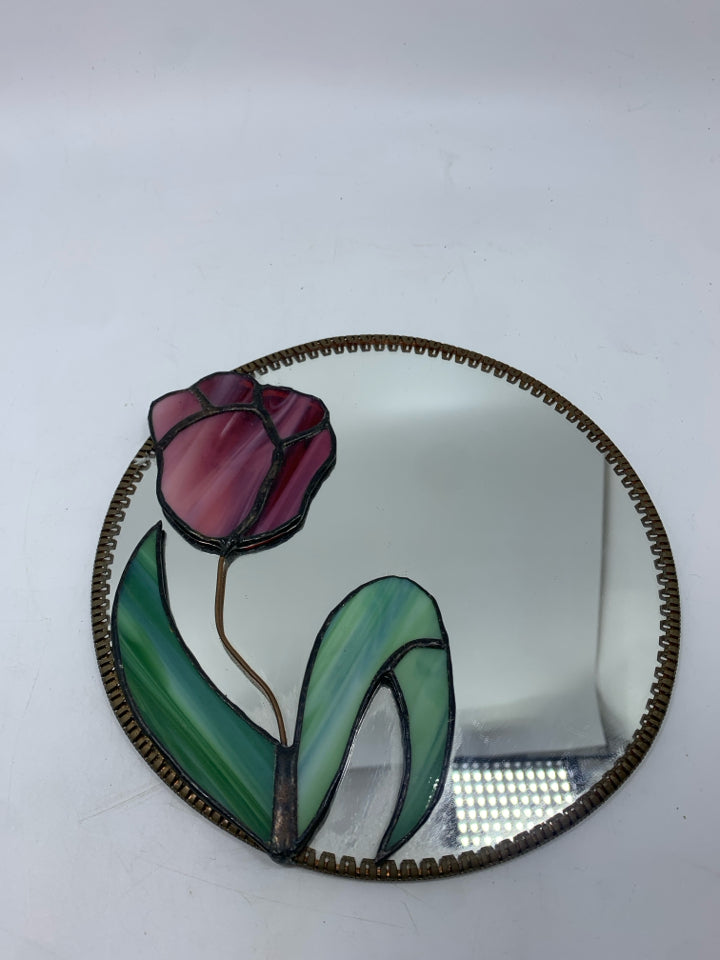STAINED GLASS TULIP ON ROUND MIRROR.
