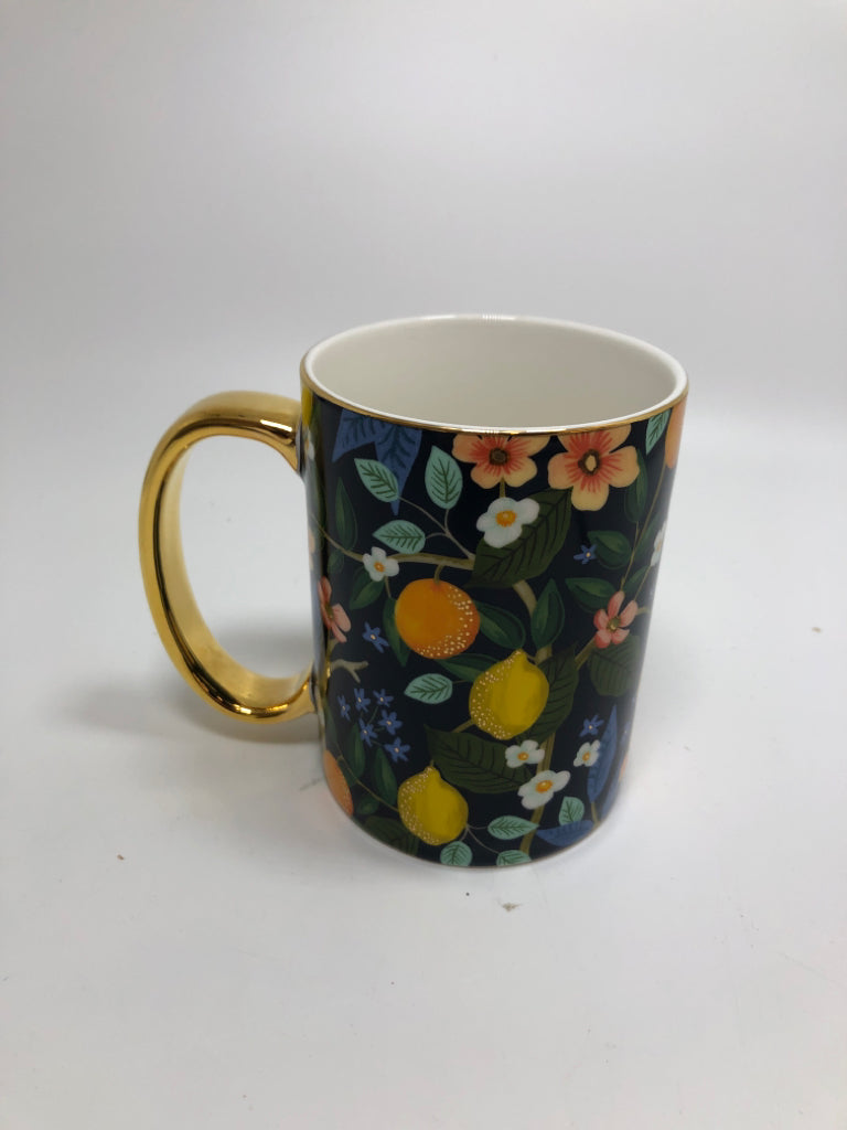 LEMON MUG W/GOLD ACCENTS.
