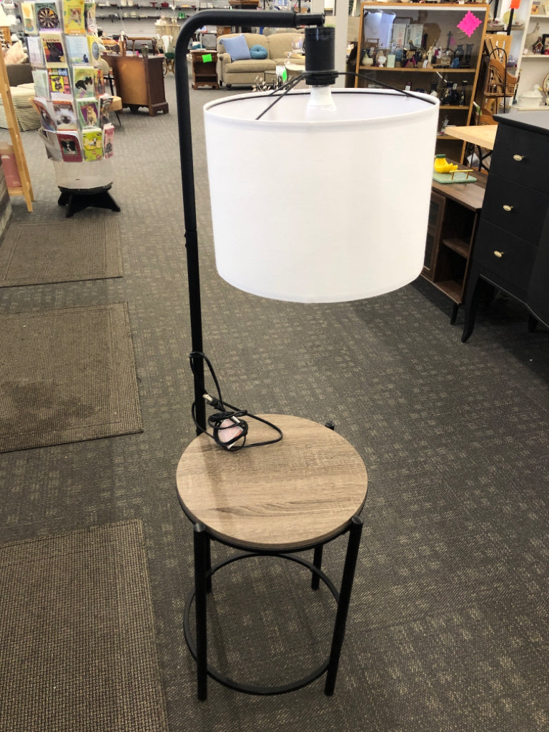 CONTEMPORARY FLOOR LAMP W/WOOD FINISHED TABLE.