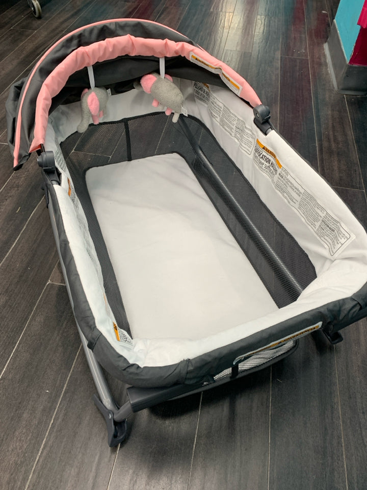 Babytrend Infant Napper Floor Bassinet