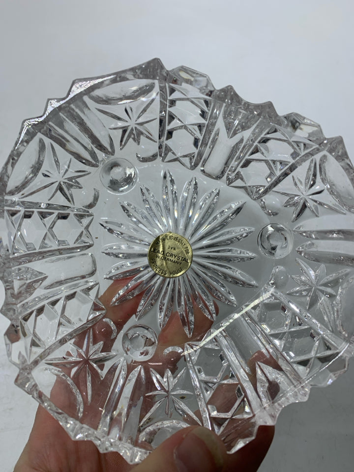 FOOTED CRYSTAL ROUNDED TRIANGLE SHAPED BOWL.