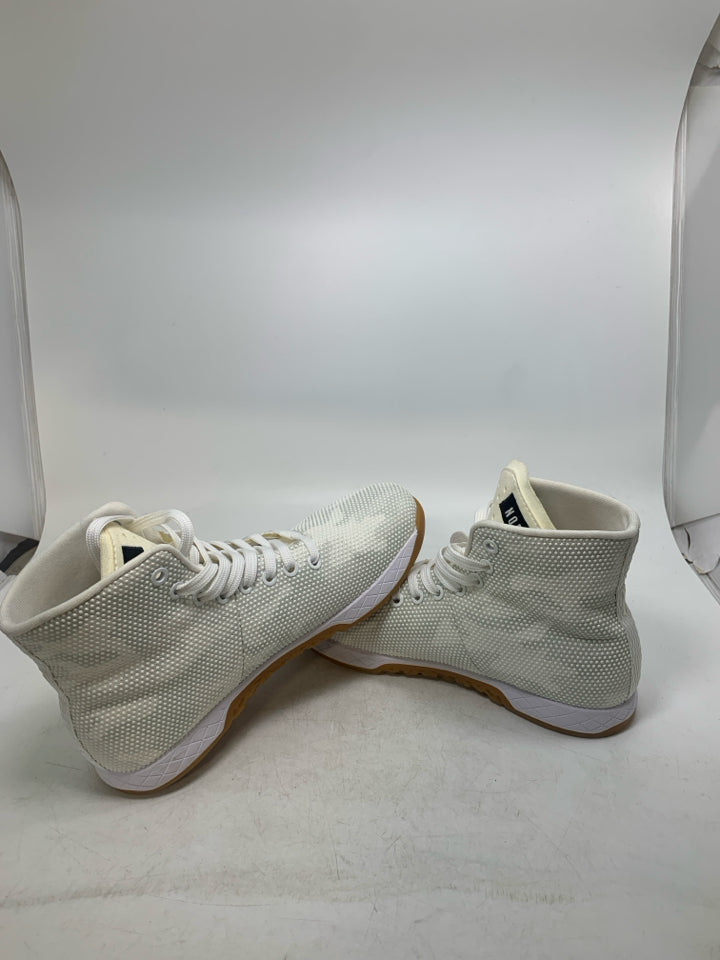 Nobull High Top Outwork Trainer Shoes (Men-7, Women-8.5)