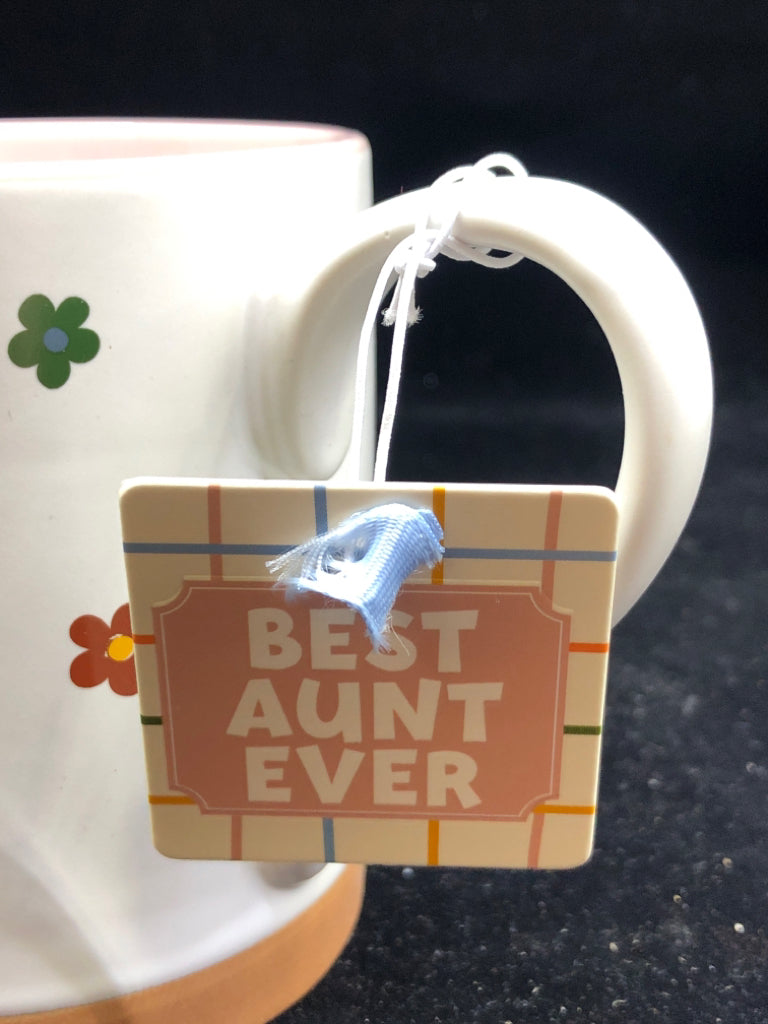 HAPPINESS IS BEING AN AUNT MUG.