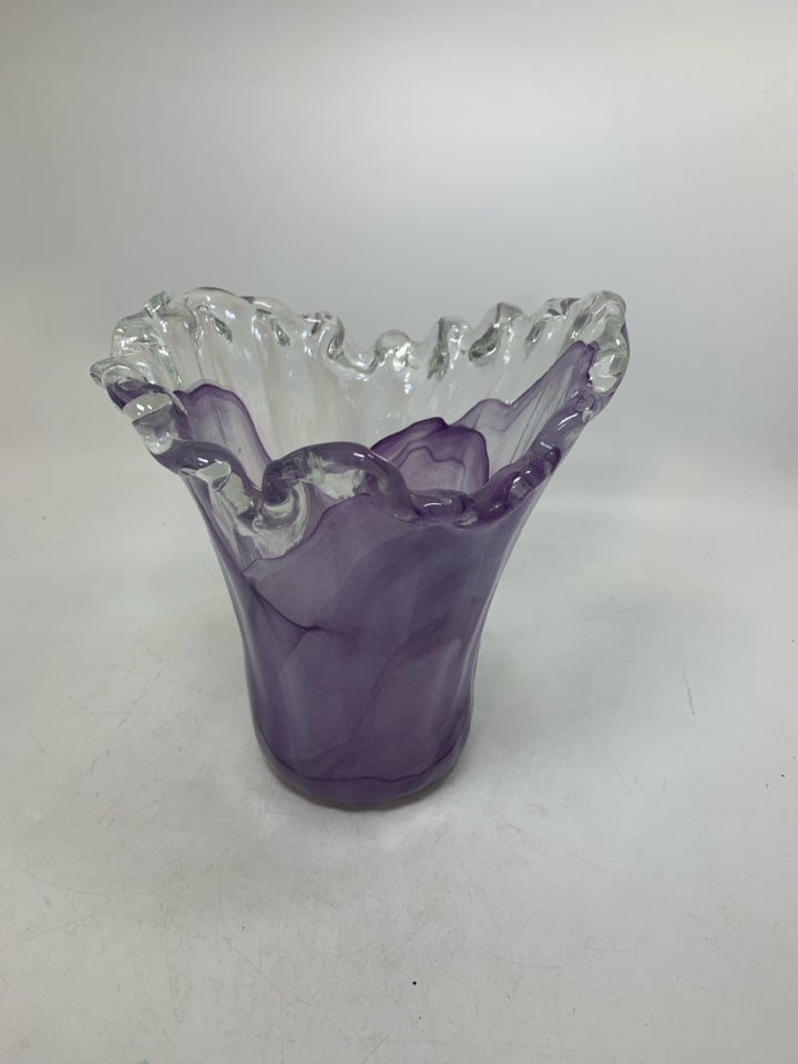 BLOWN GLASS UNEVEN TOP VASE.