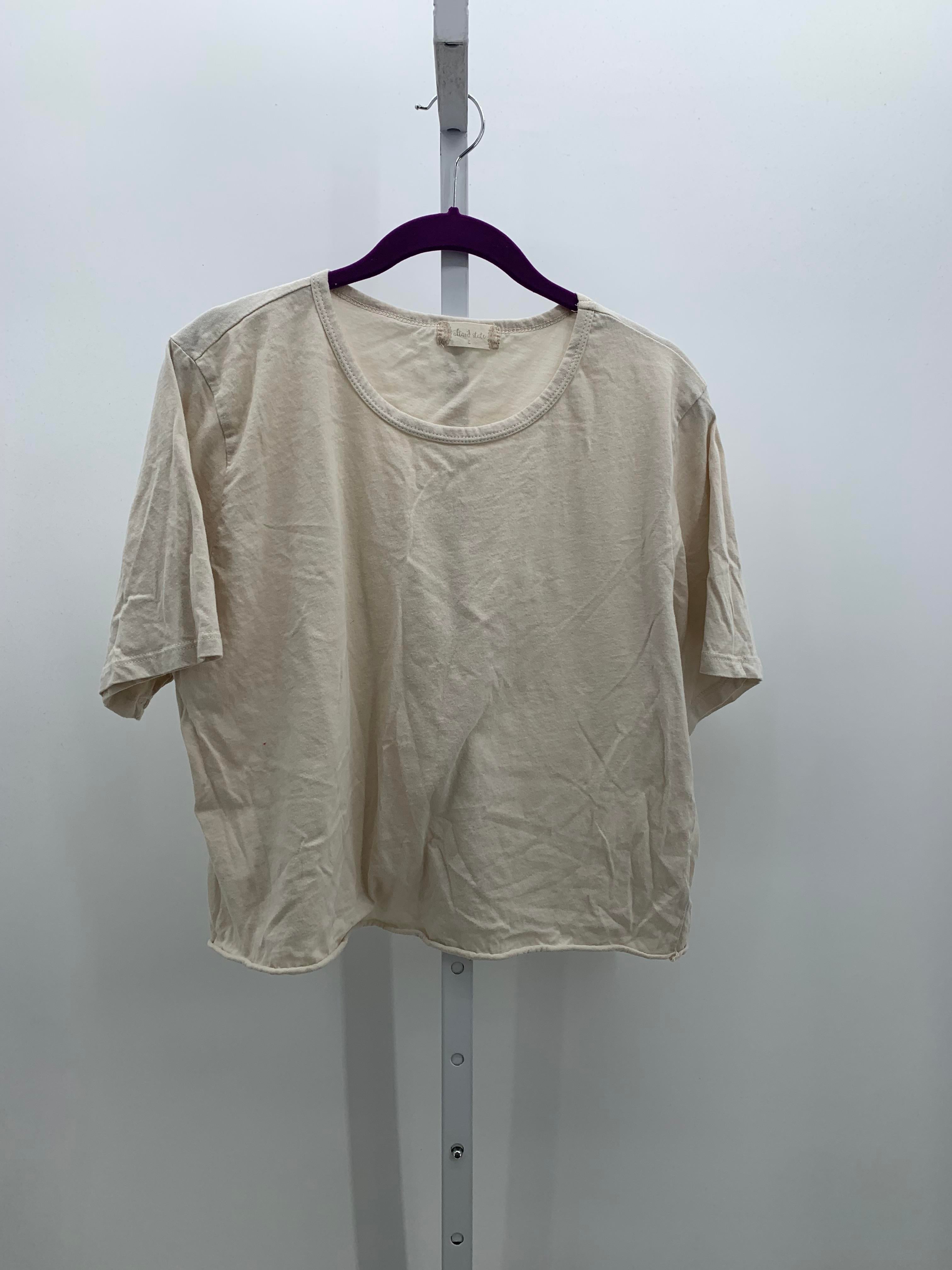 Size Large Juniors Short Sleeve Shirt