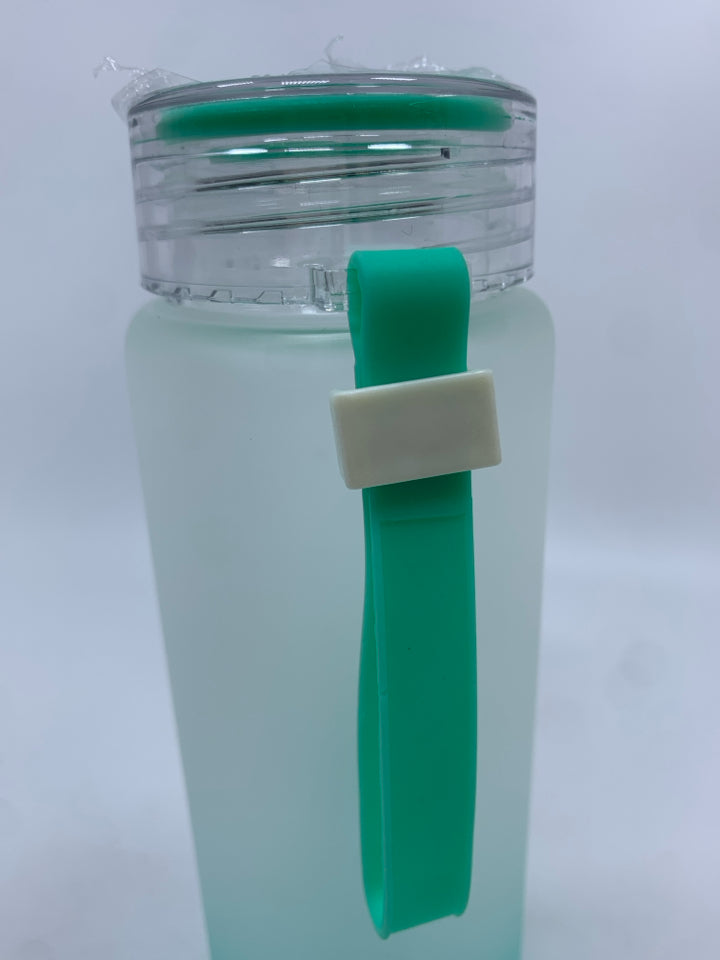 NIB FROSTED TEAL GLASS TRAVEL CUP.